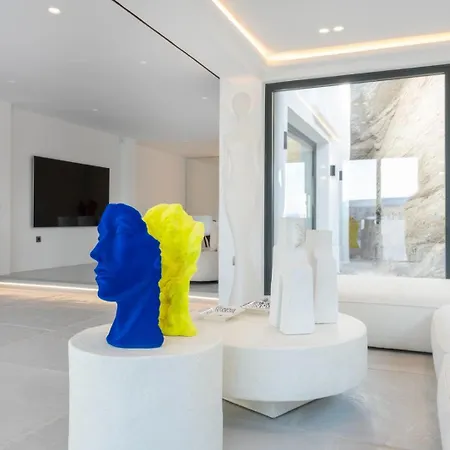 Villa Matrix *