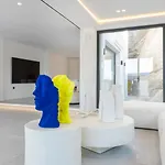Villa Matrix *